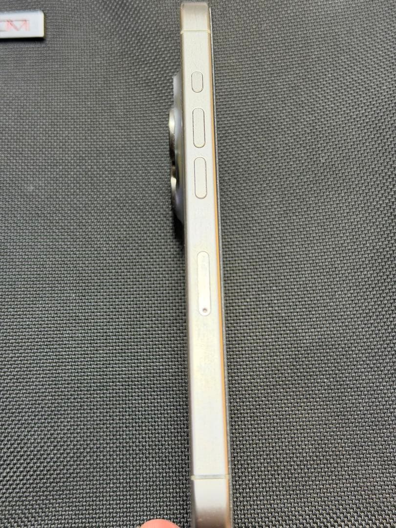 カナダ版　iphone15 pro