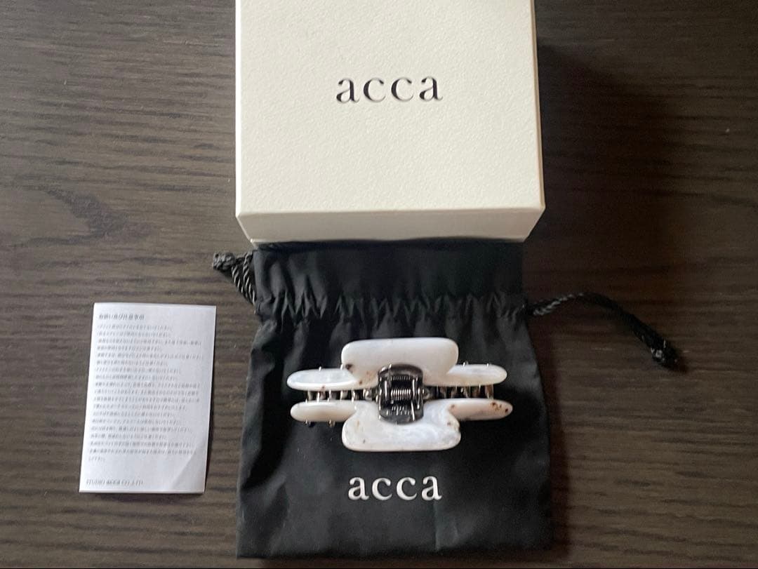 アッカ　acca クリップ　アールドゥヴィーヴル