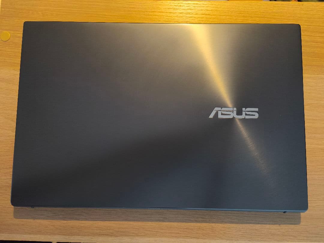 Windowsノート本体 ASUS ZenBook 14 UM425IA