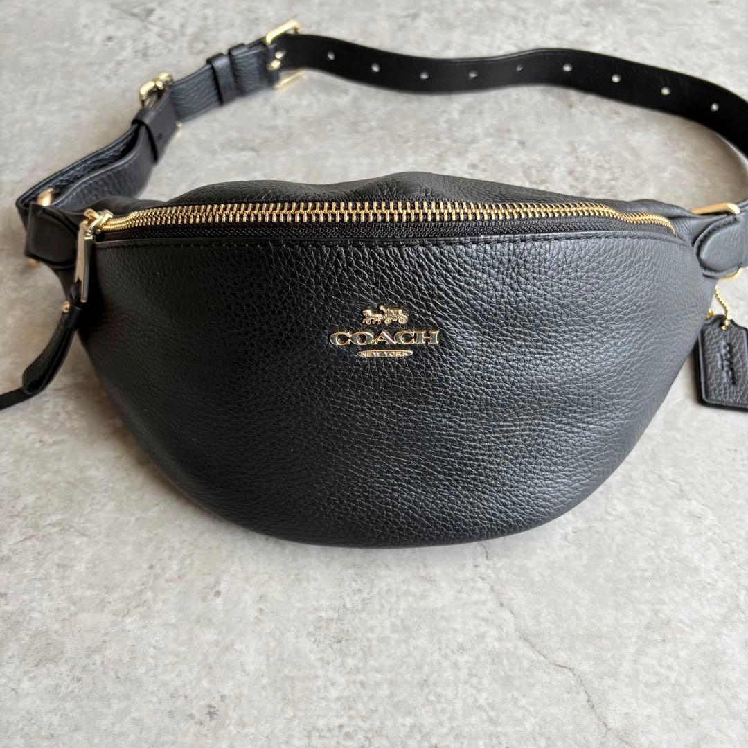 zなえなの33様COACH ボディバッグ ショルダーバッグ ゴールド金具 レザー