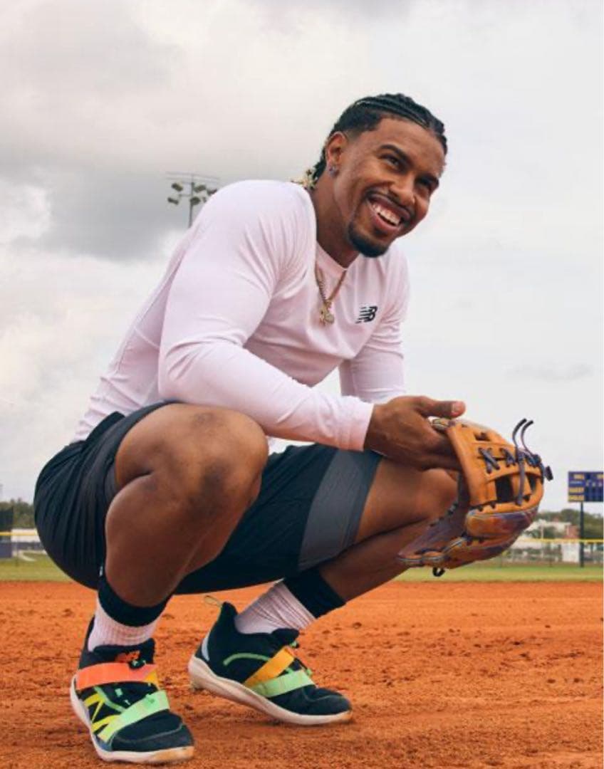 【最終価格12/30終了】新品 ニューバランス 限定ポイントスパイク 27.5