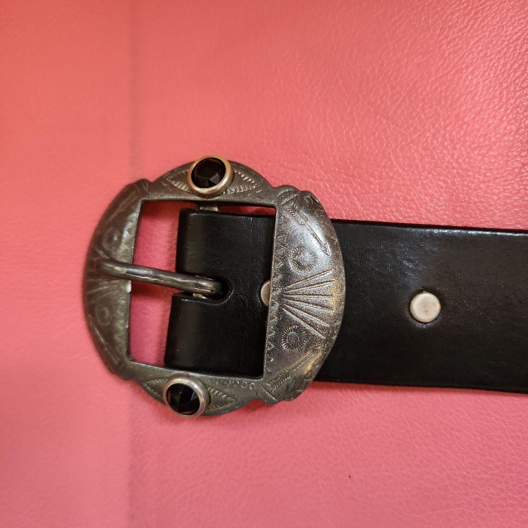 htc スタッズ黒レザーベルト