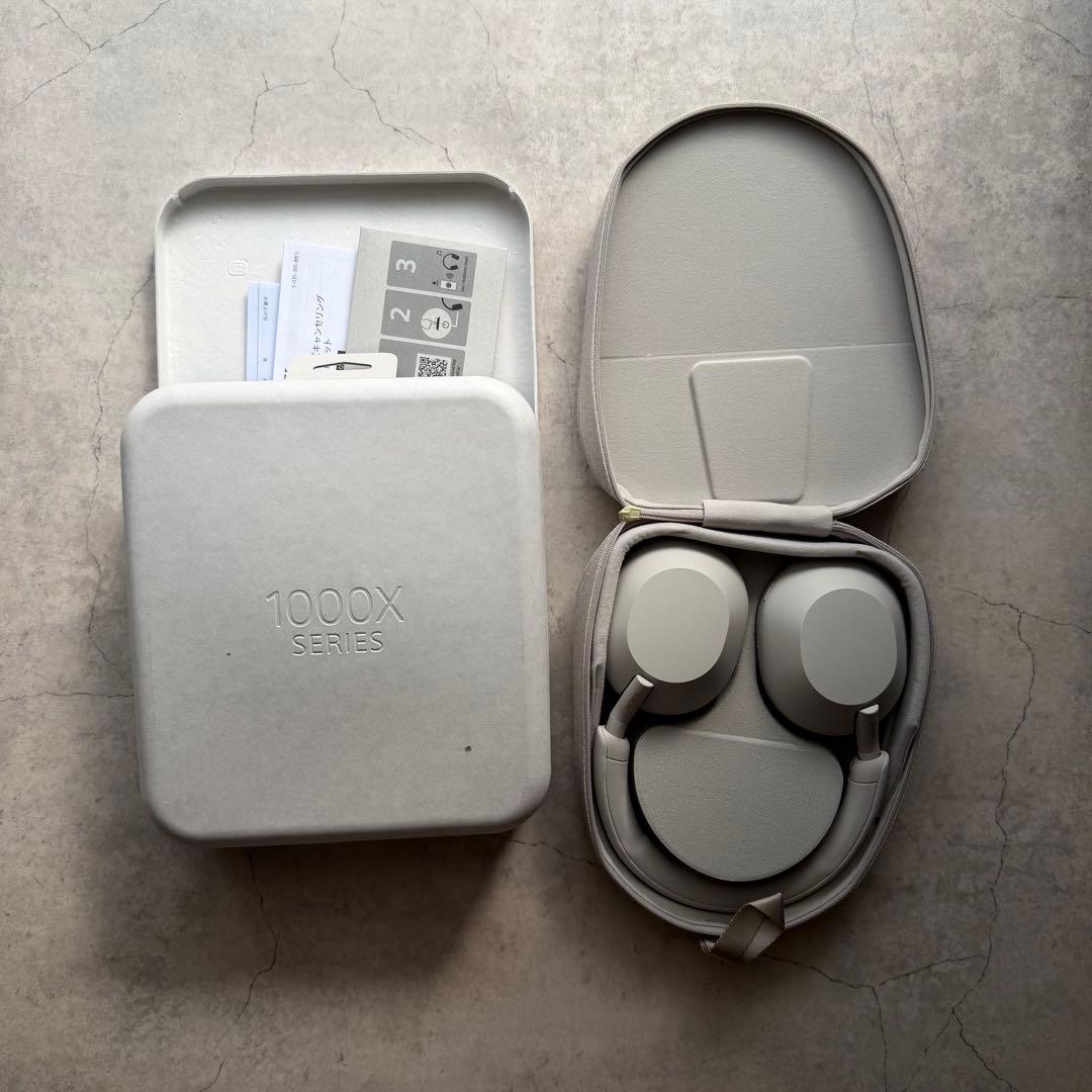 SONY WH-1000XM5 プラチナシルバー ノイズキャンセリング 美品