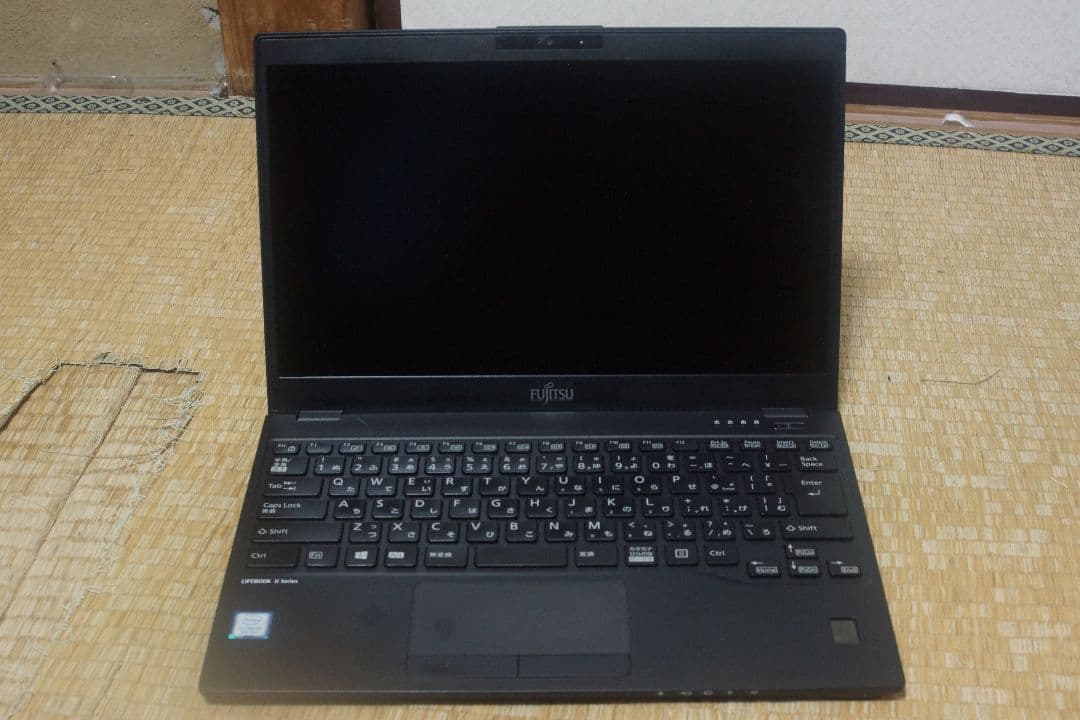 fujitsu u939 b 富士通　ノートパソコン　パソコン