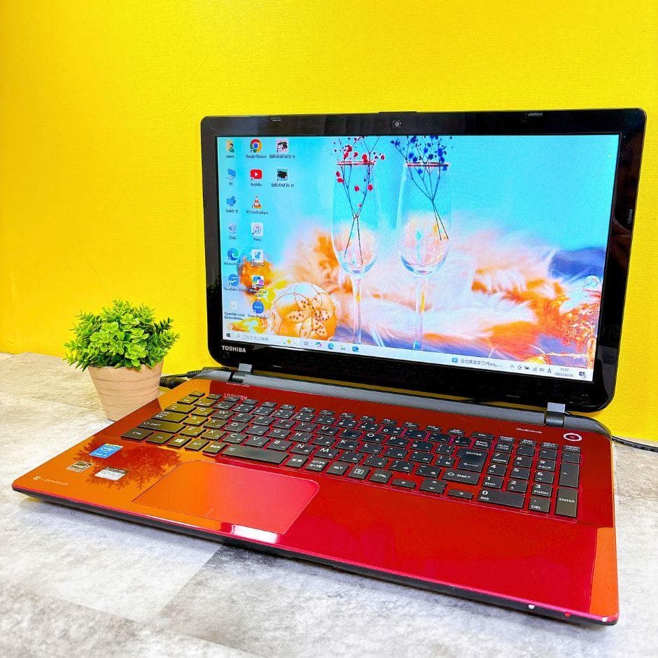 ｉ5✨新品SSDで快適✨人気の赤❣カメラ付きノートパソコン 薄型 仕事や趣味に♪