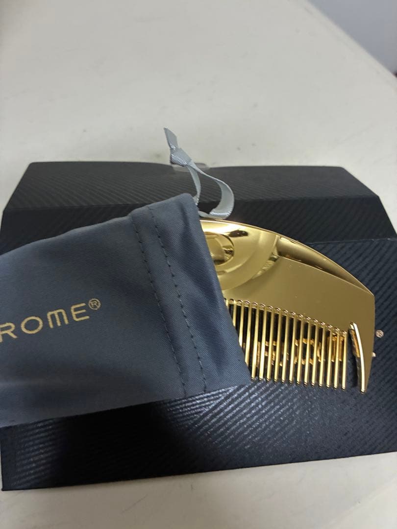 LOVECHROME ゴールドヘアコーム ポーチ付き