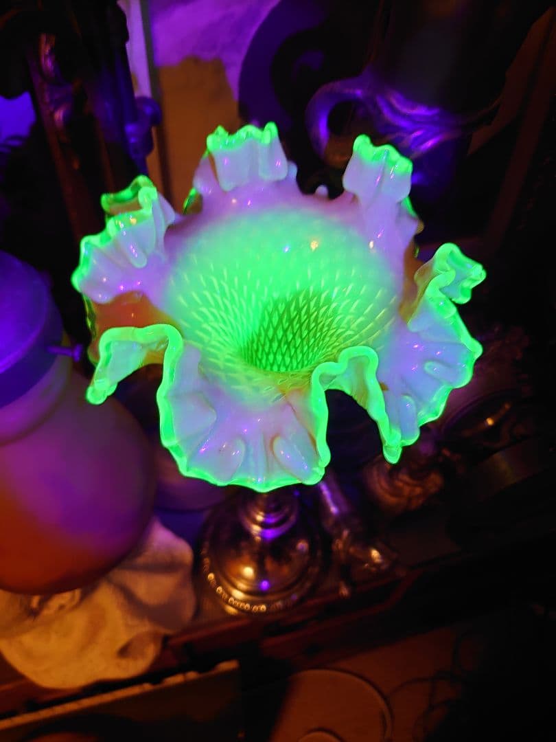 「売約済」フランス1890s'ヴィクトリアンクランベリー ヴァセリンSP花器