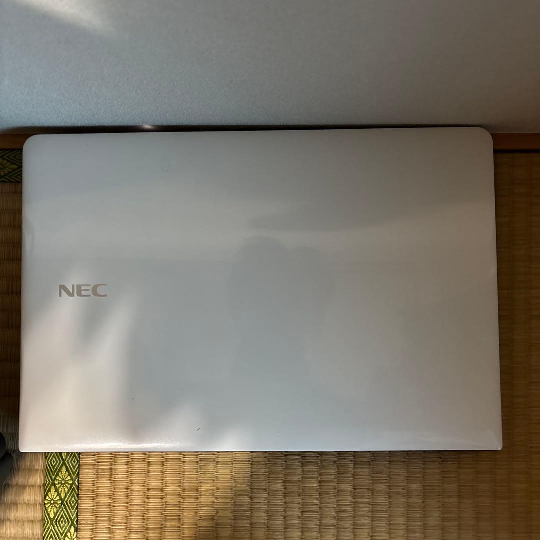 NEC LaVie 15.6インチ ホワイトノートPC