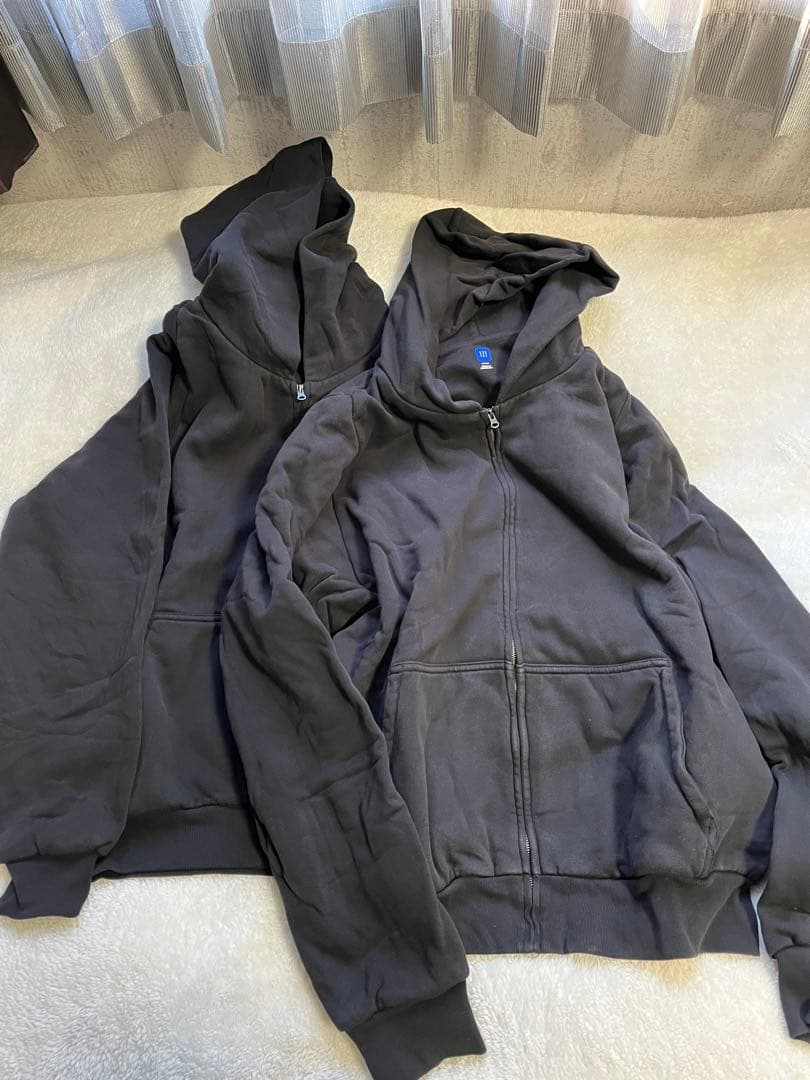 YZY GAP ジップパーカー　Lのみ