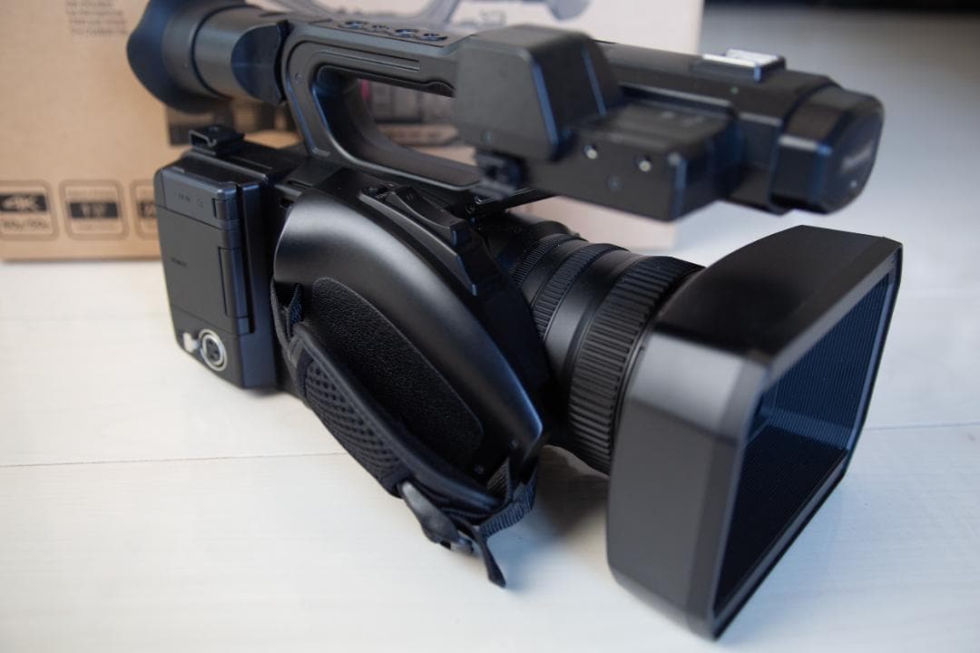 Panasonic HC-X20-K 業務用ビデオカメラ 通電時間38h