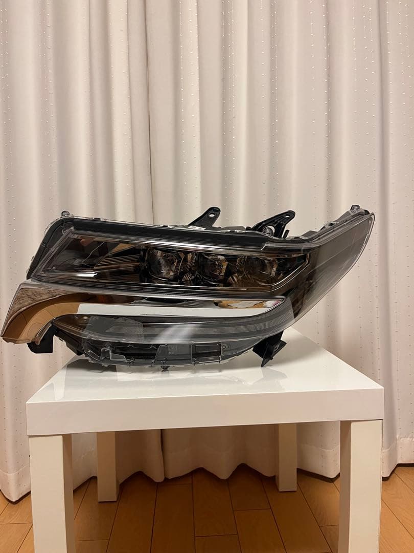 アルファード30 左ヘッドライトLED 3眼 純正部品　イチコー58-91