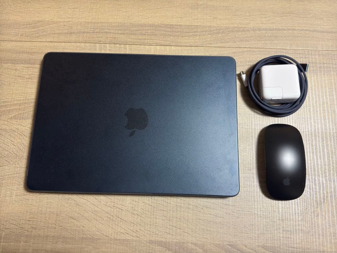 【あんり】Apple M2 MacBookAir 13インチ