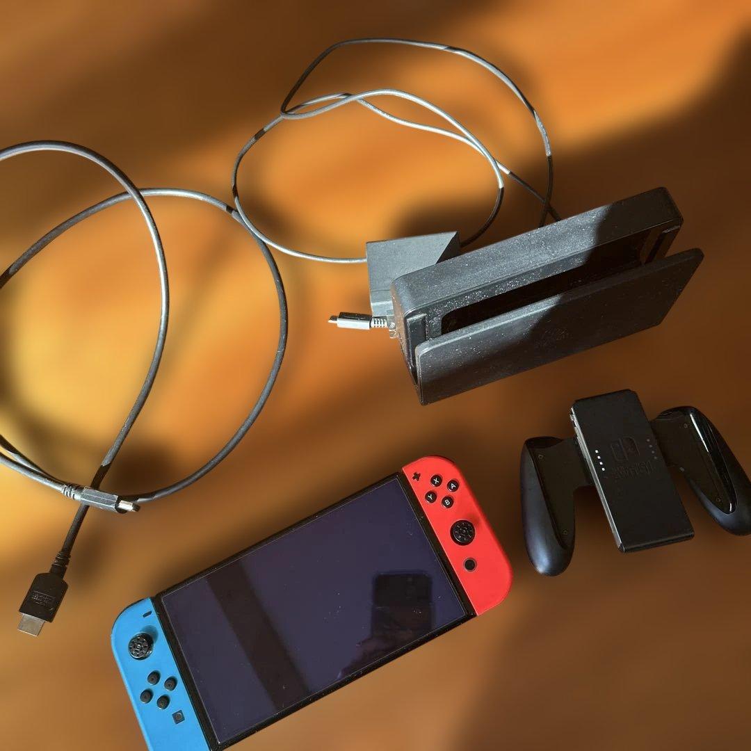 ニンテンドースイッチ　本体　有機EL