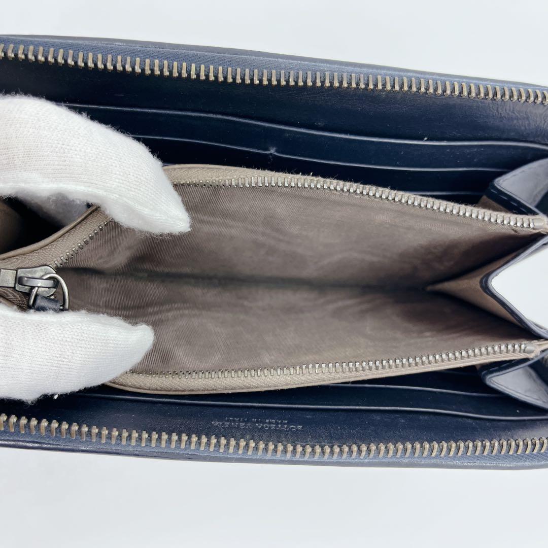 【美品】Bottega Veneta ネイビー イントレチャート 長財布