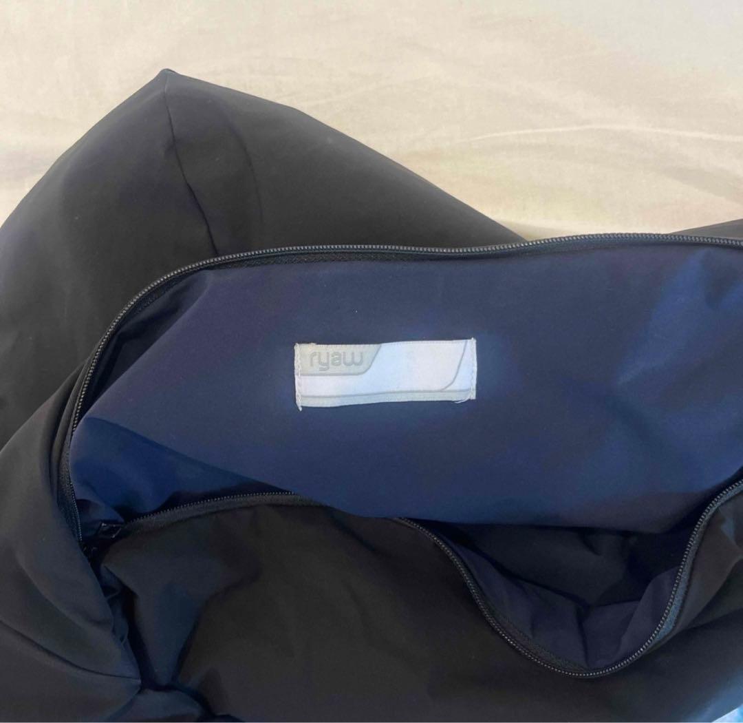 ryaw Four BAG 黒 メッセンジャーバッグ