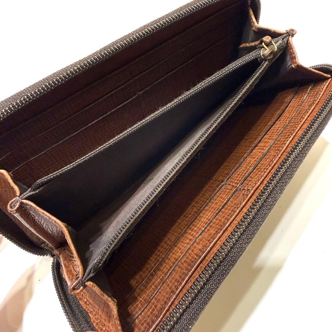 美品☆FENDI ラウンドファスナー 長財布 ズッカ柄 PVC ブラウン