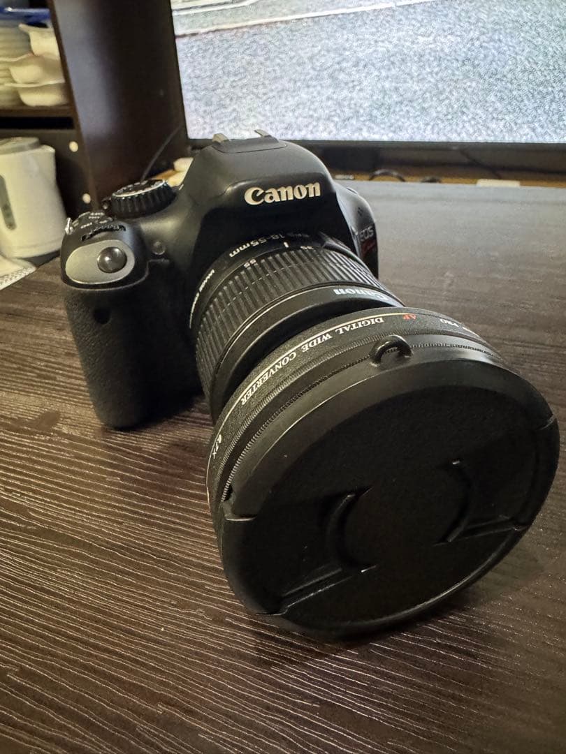 Canon デジタル一眼レフEOS Kiss X4 + 0.7x広角レンズ