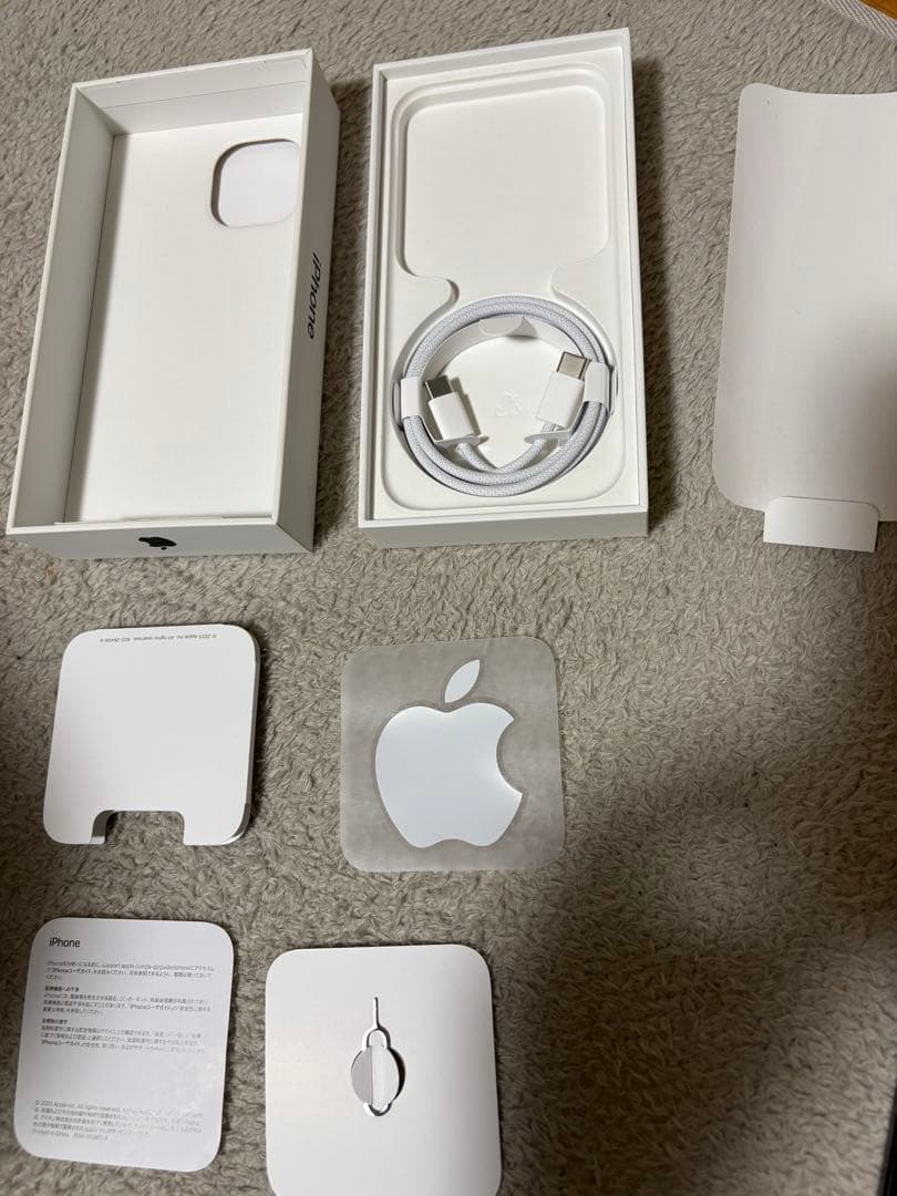 Apple iPhone 15 ブラック 128GB 本体