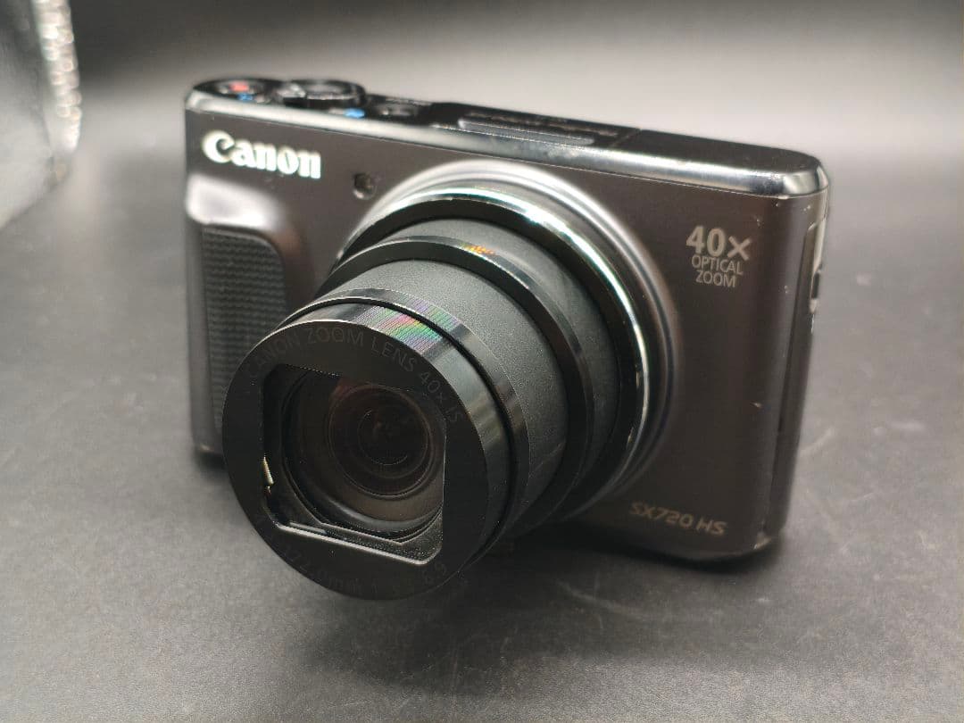 コンパクトデジカメCanon SX720HS