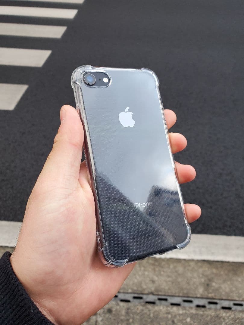 Apple iPhone8 64GB SIMロック解除済み ケースフィルム付き