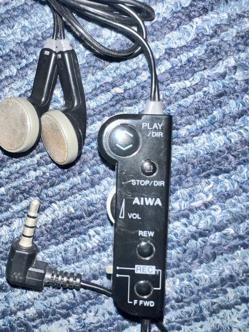 AIWA インイヤーイヤフォン 再生コントロール付き