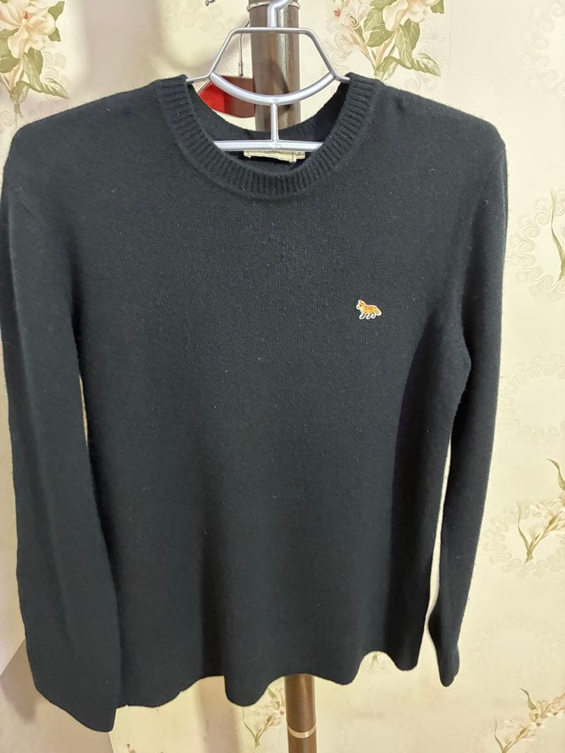 MAISON KITSUN（メゾンキツネ)ウール クルーネック ニットセーター