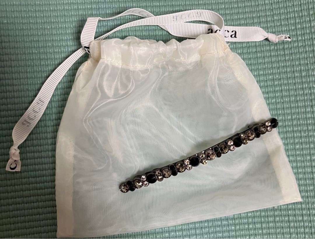 【巾着付き未使用】acca ベリーバレッタ　ブラック