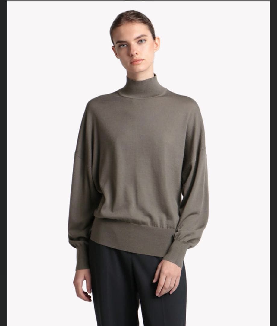 セオリーリュクス　ボトルネック　プルオーバー　ニット　新品