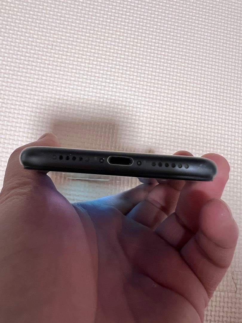 iPhone 11 64GB ブラック 本体 SIMロック解除