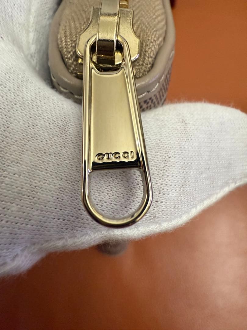GUCCI ジップアラウンドウォレット