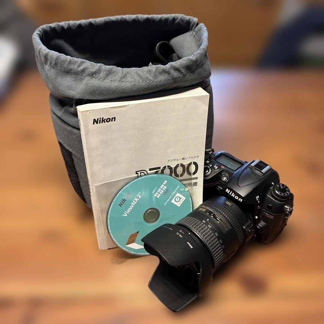 Nikon (ニコン) D7000 18-200VRIIレンズキットケース解説本