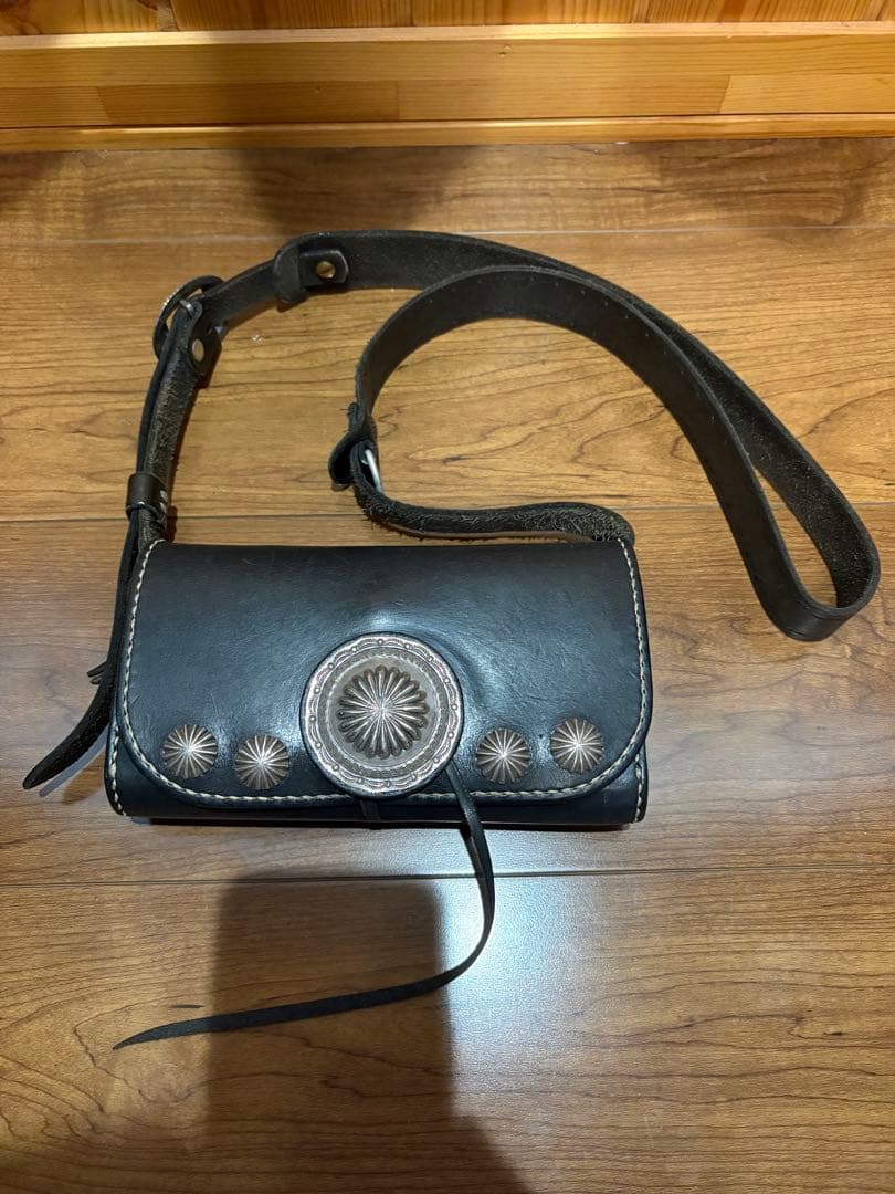 ラッキージョン　ショルダーウォレット