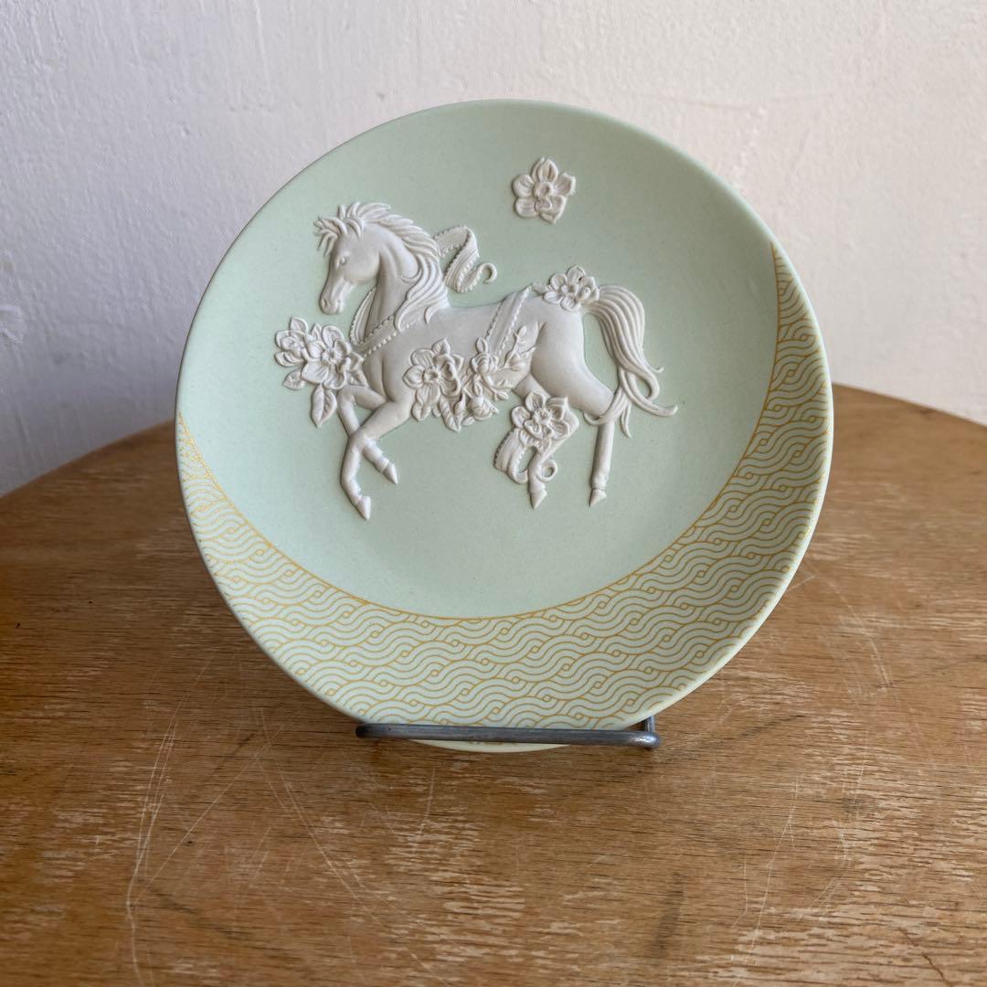 ウェッジウッド　ジャスパー エトトレイ 2026 ウマ　馬　干支プレート