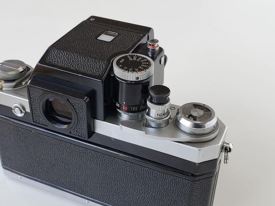 Nikon Fボディ NIKKOR-S F2レンズ、フォトミックファインダー付き