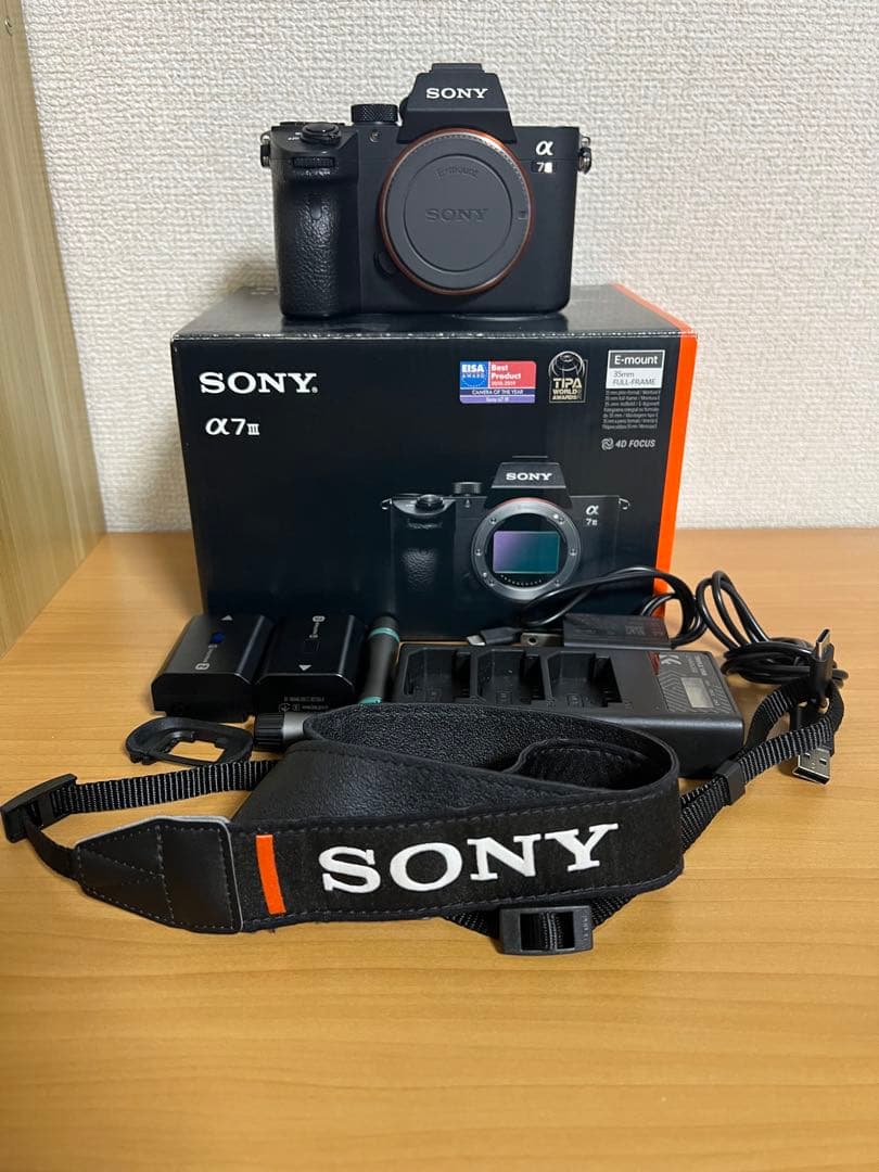 SONY α7 III ミラーレスカメラ　おまけ付き
