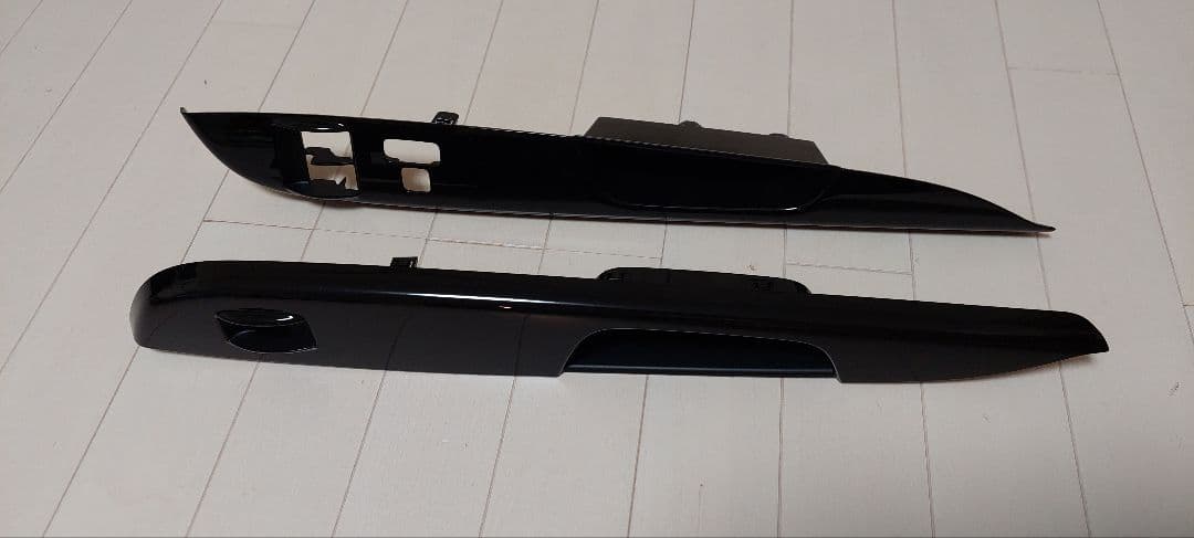 ハイエース　ダークプライムS　純正カーボン調フロントドアスイッチパネル