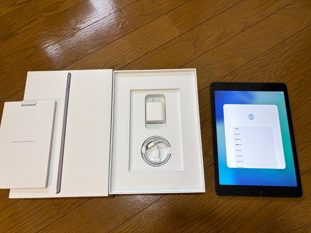 【美品】Apple iPad (第9世代) 64GB グレー