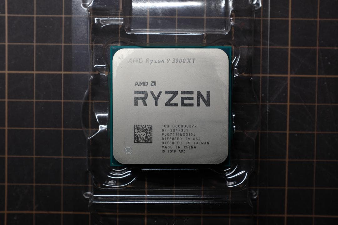 AMD Ryzen 9 3900XT CPU 本体