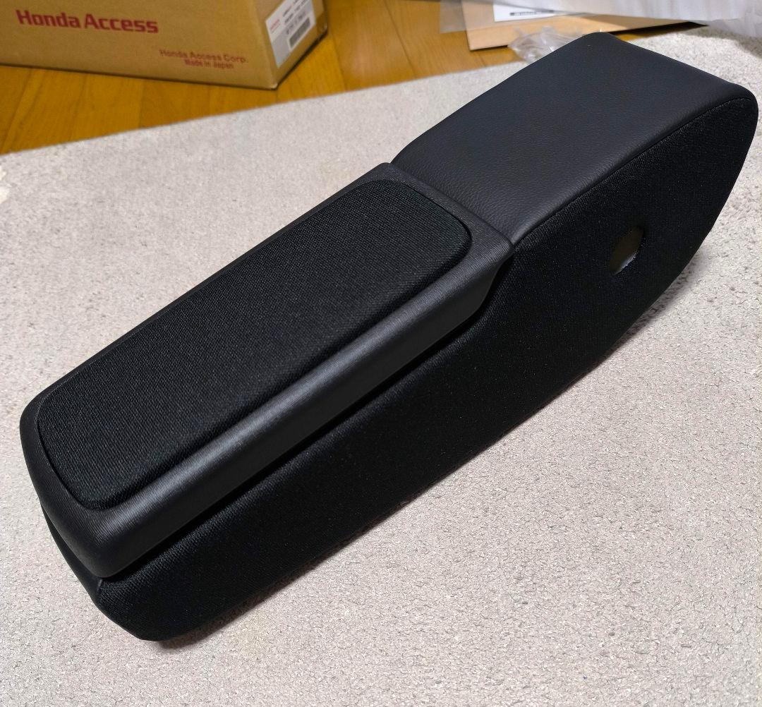 N-BOXカスタム　純正アームレスト