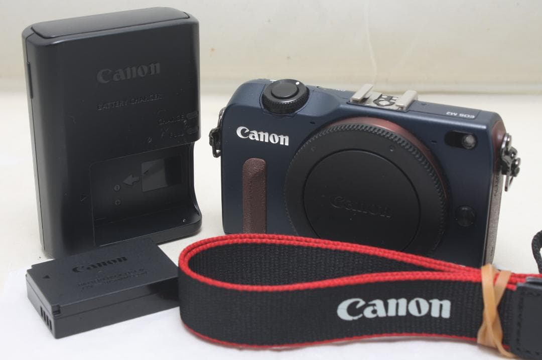 ★良品★ キヤノン EOS M2 ボディ
