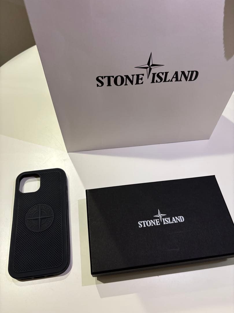 【美品】STONE  iPhoneケース　iPhone15
