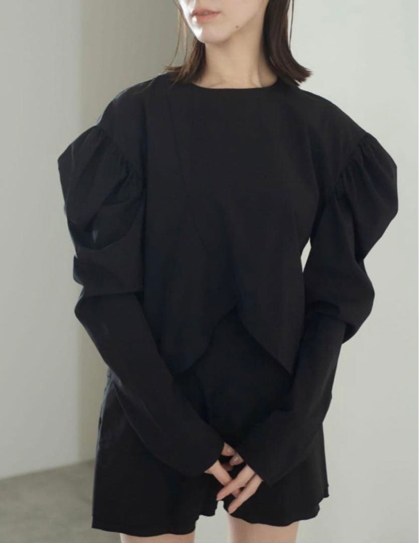 ラッシュガード　トップス