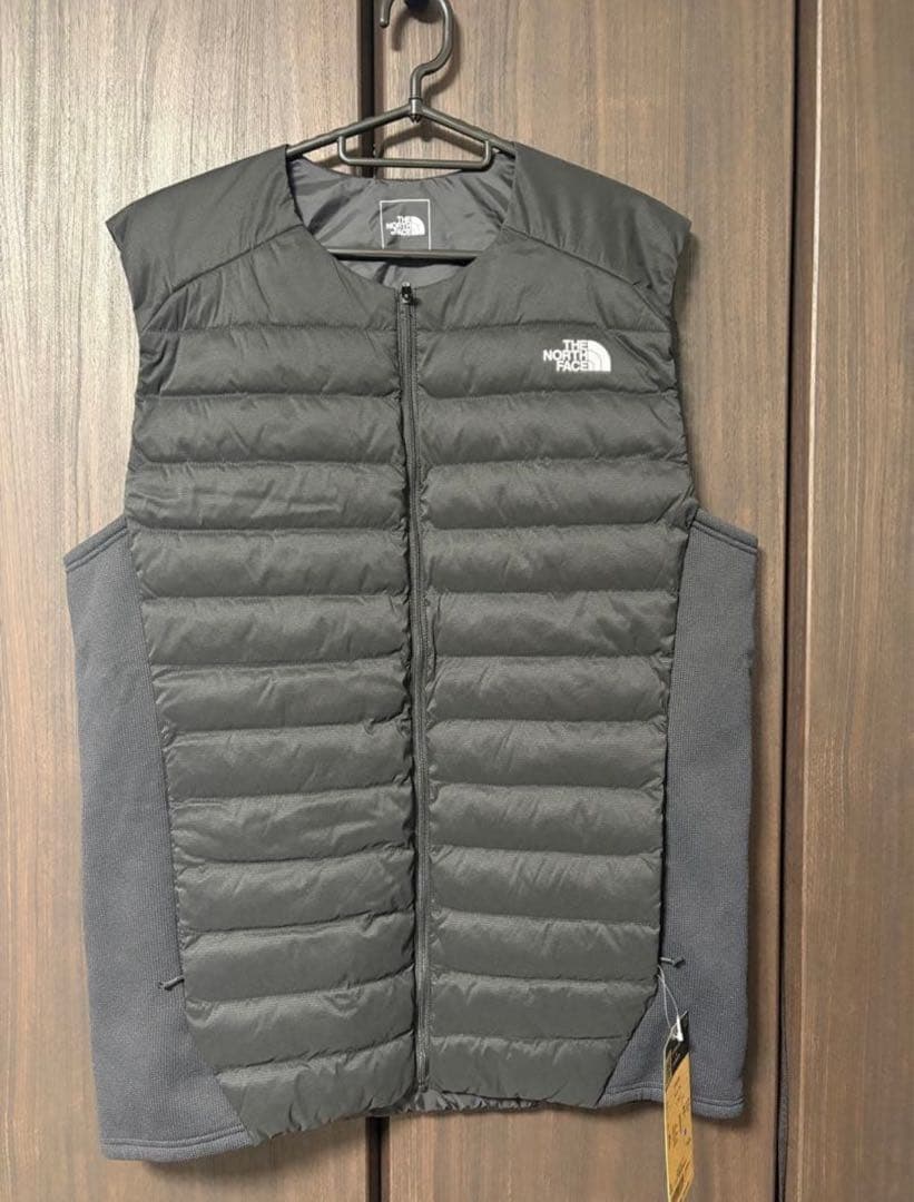 THE NORTH FACEレッドランベスト