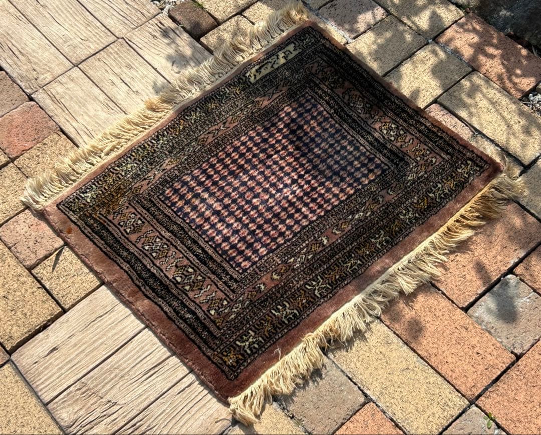 ヴィンテージ　ハンドメイド　ラグ・カーペット•マット