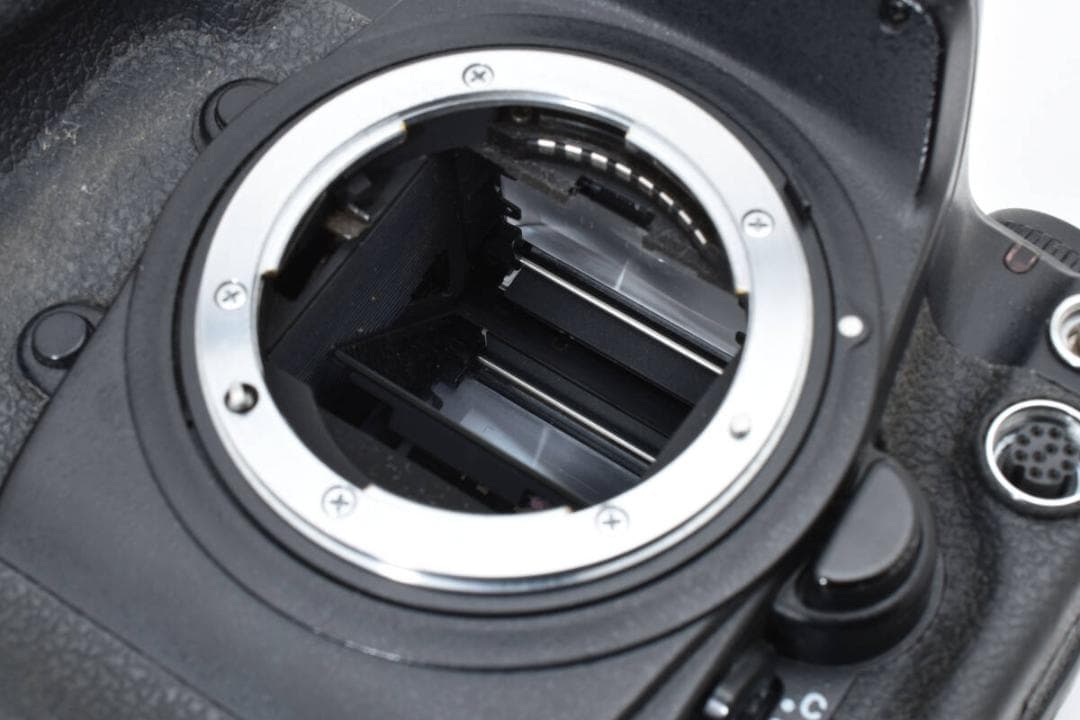 ★ショット数: 57152回・良品★ ニコン NIKON D2X ボディ#922