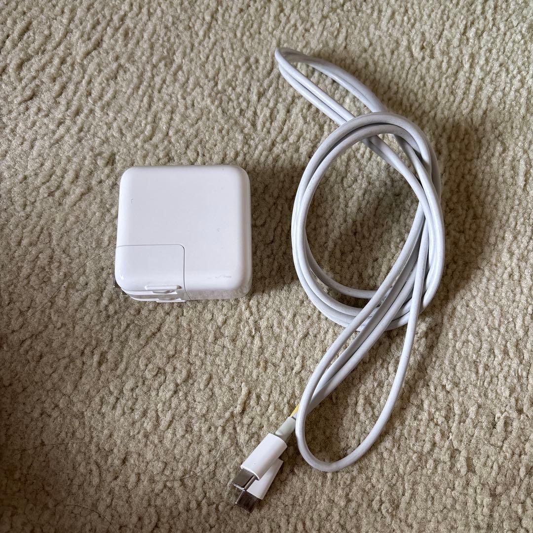 【美品】MacBook Air 13インチ M1チップ搭載8GB 512GB