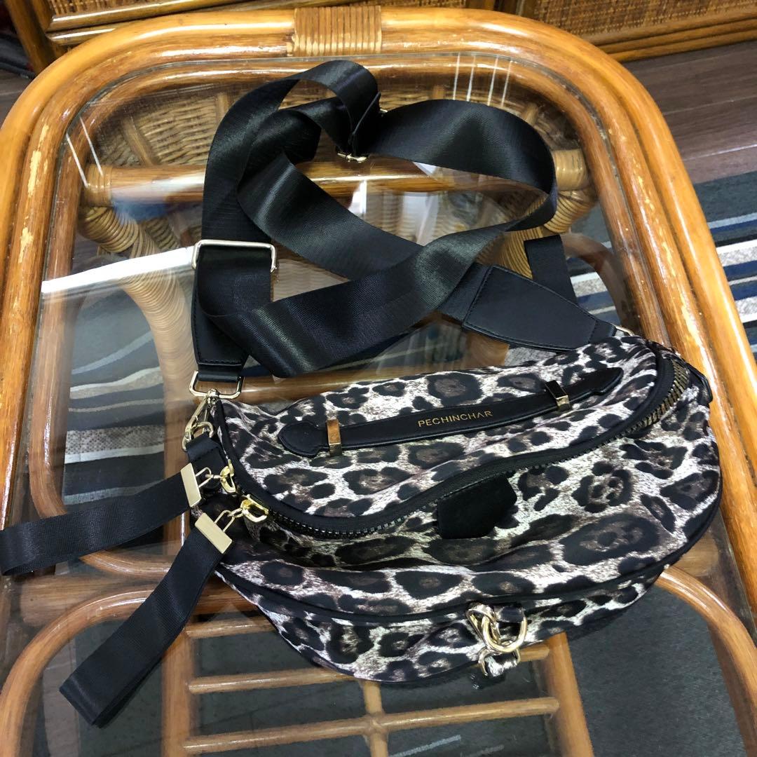 PECHINCHAR ヒョウ柄 ボディバッグ