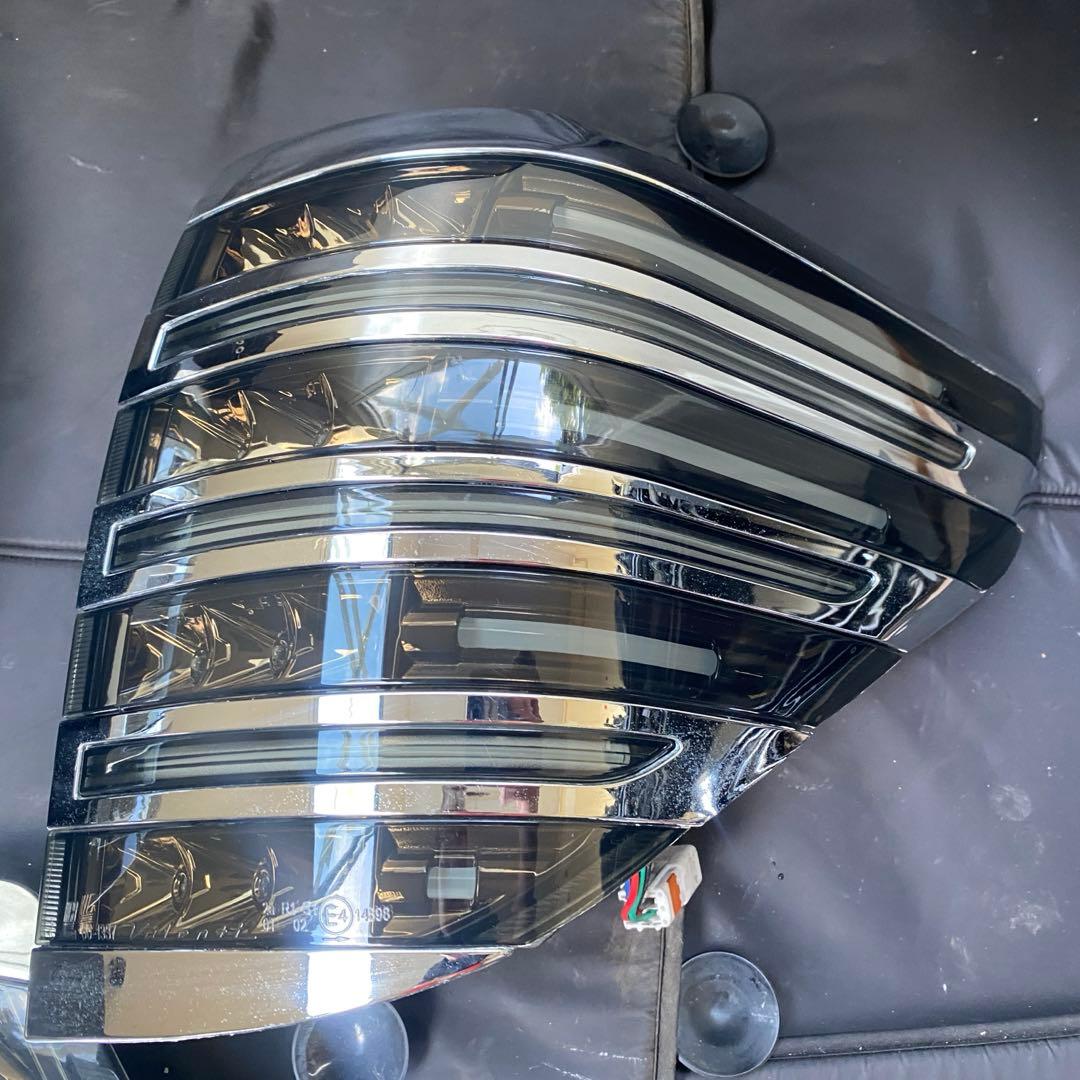 ヴァレンティ ジュエルLED シーケンシャルテールランプ　左右セット　綺麗