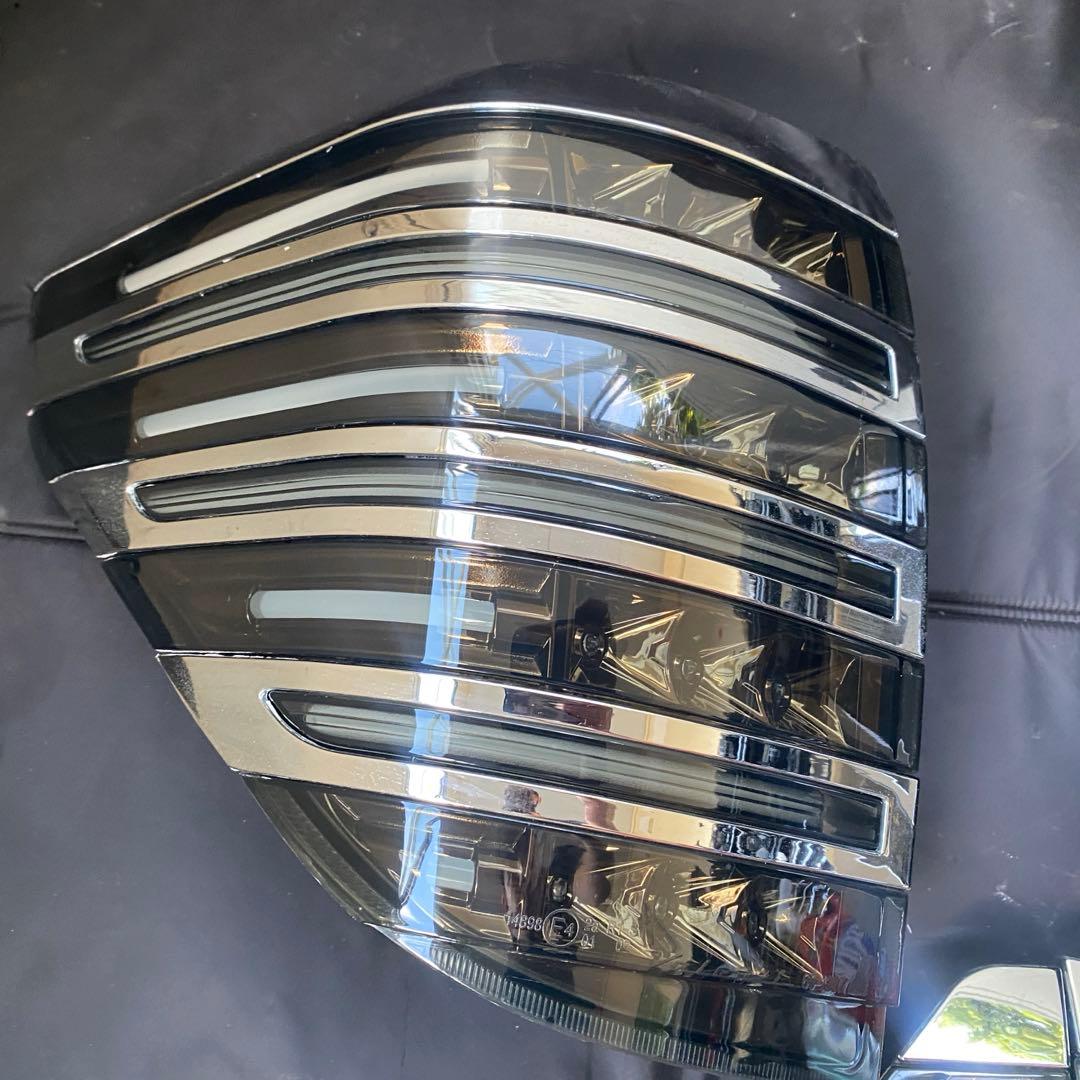 ヴァレンティ ジュエルLED シーケンシャルテールランプ　左右セット　綺麗