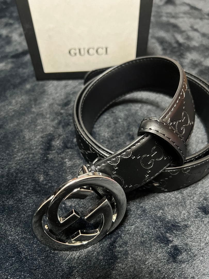 【早い者勝ち】GUCCI ブラック レザーベルト ロゴ入り